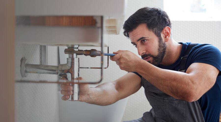 Local tankless water heater installation in Romayor, TX